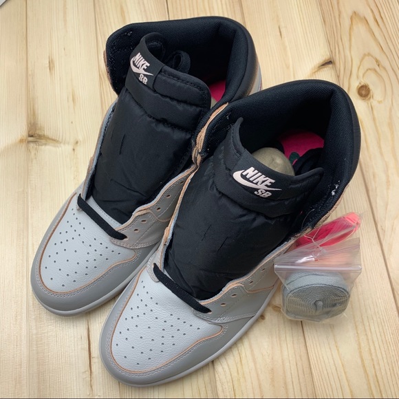 *SOLD*New Nike Air Jordan 1 High OG Defiant NYC - Picture 2 of 7